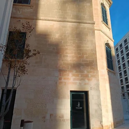 St Julian's Mercury Tower High Floor Studio In The Sky In Tallest Zaha Hadid Tower In Malta Apartmán *